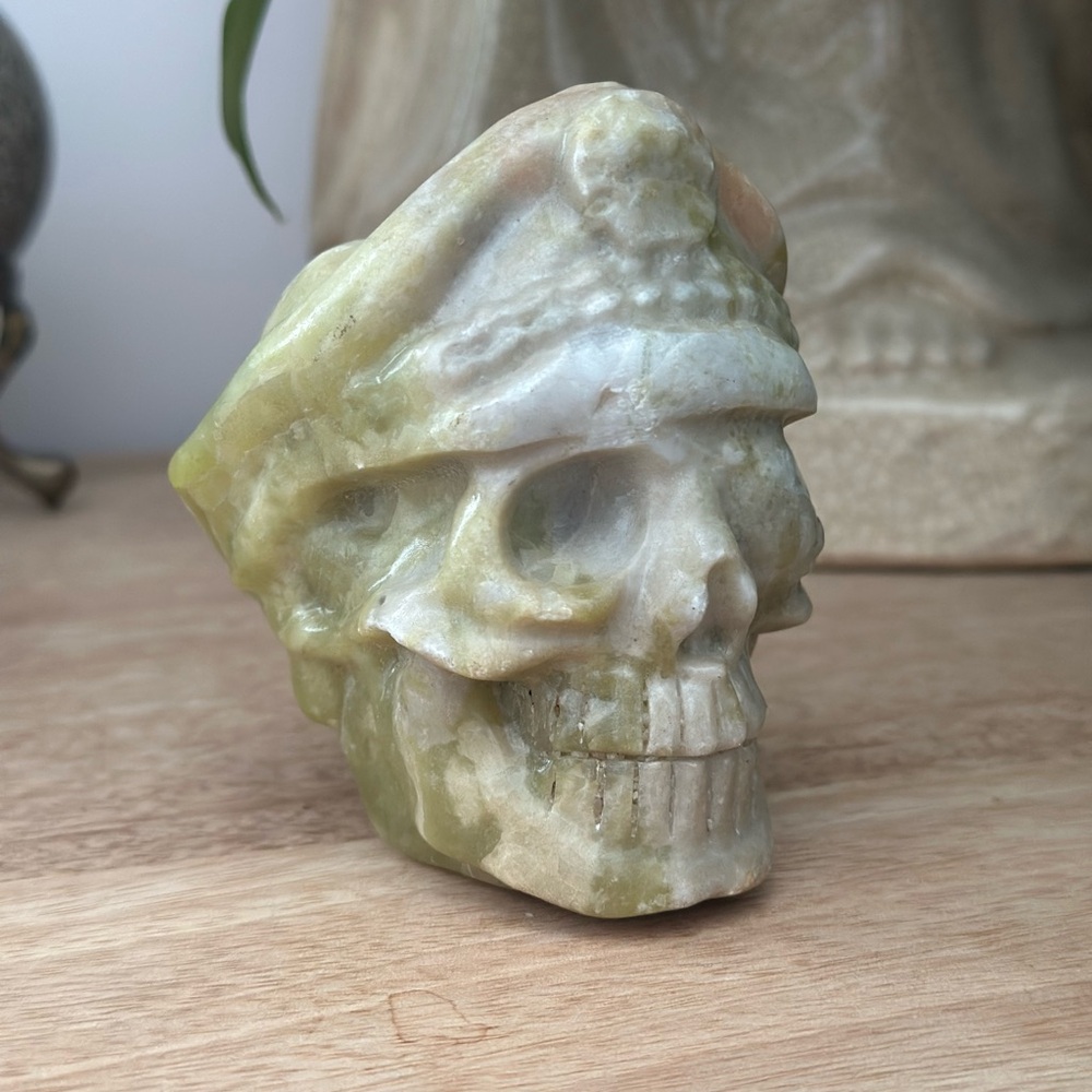 Jade Skull - Picture 2 of 8